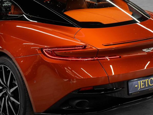 Aston Martin DB11 I с пробегом 2017 года, цена 14 500 000 рублей, 9406 км, купе, Автокод Объявления