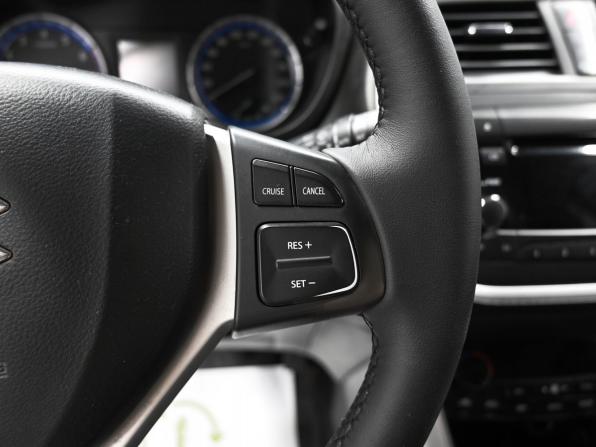 Suzuki SX4 II (S-Cross) с пробегом 2014 года, цена 975 000 рублей, 348782 км, хэтчбек, Автокод Объявления