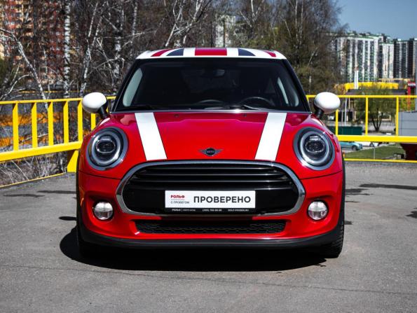 Mini Hatch III (F55/F56) Рестайлинг с пробегом 2018 года, цена 2 260 000 рублей, 46800 км, хэтчбек, Автокод Объявления