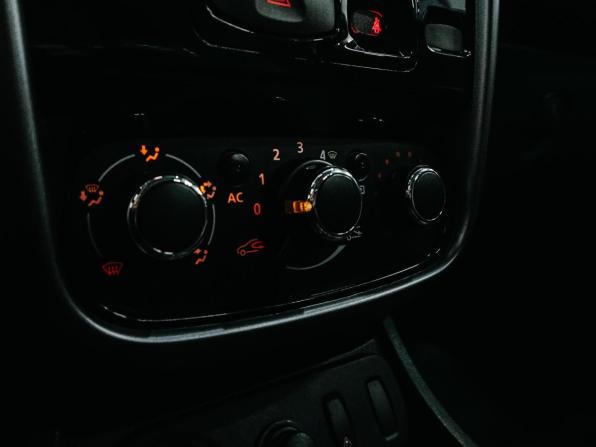 Renault Duster I с пробегом 2014 года, цена 900 000 рублей, 166261 км, внедорожник, Автокод Объявления