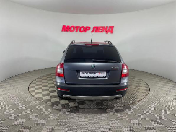 Skoda Octavia II (A5) Рестайлинг с пробегом 2013 года, цена 1 120 000 рублей, 211111 км, универсал, Автокод Объявления