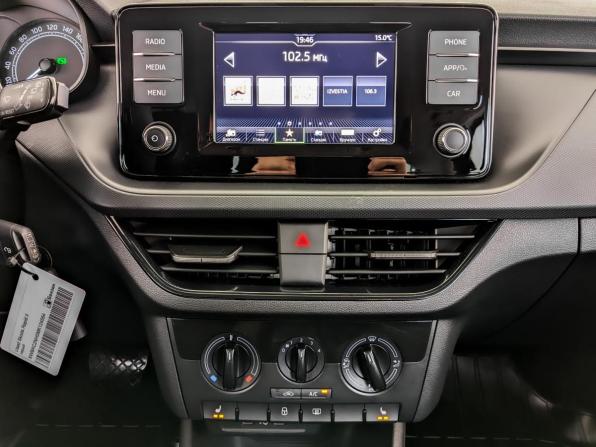 Skoda Rapid II с пробегом 2021 года, цена 1 565 000 рублей, 72302 км, лифтбек, Автокод Объявления