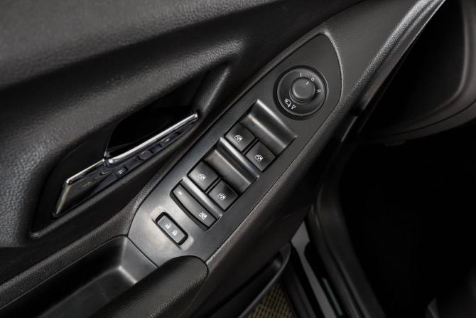 Chevrolet Trax I Рестайлинг с пробегом 2020 года, цена 1 899 000 рублей, 94121 км, внедорожник, Автокод Объявления
