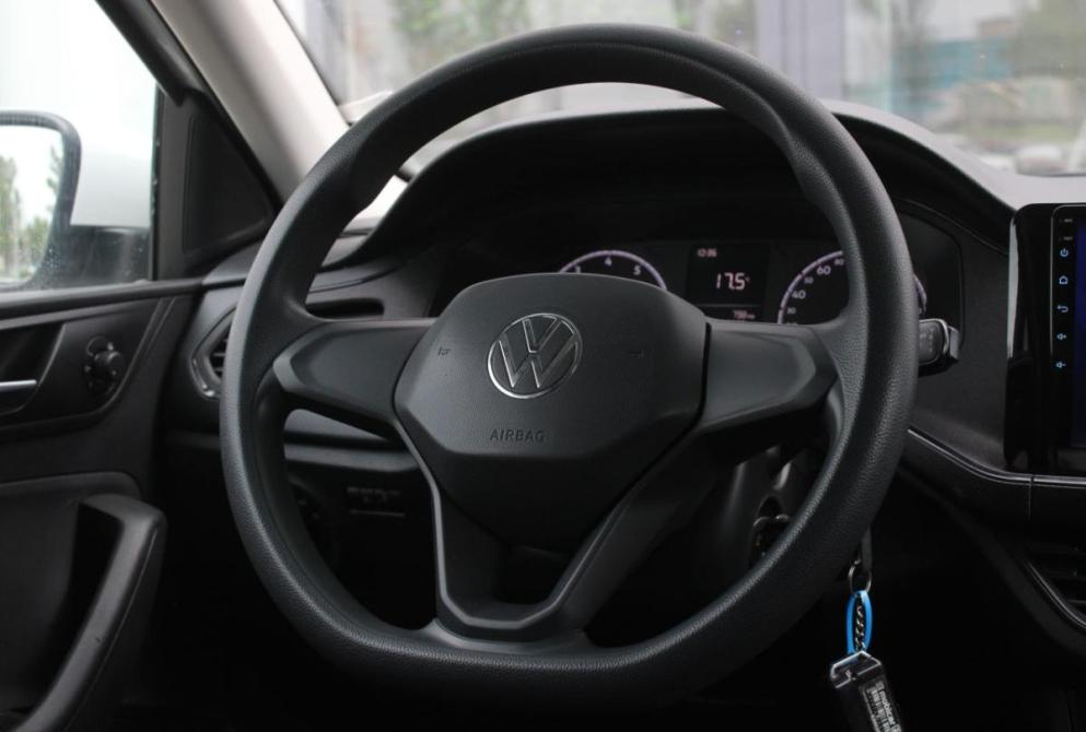 Volkswagen Polo VI Саратов  - изображение 19