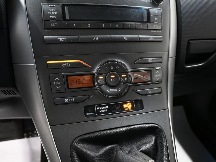 Toyota Auris I Тверь  - изображение 14