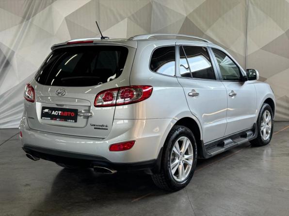 Hyundai Santa Fe II Рестайлинг с пробегом 2011 года, цена 1 650 000 рублей, 111601 км, внедорожник, Автокод Объявления