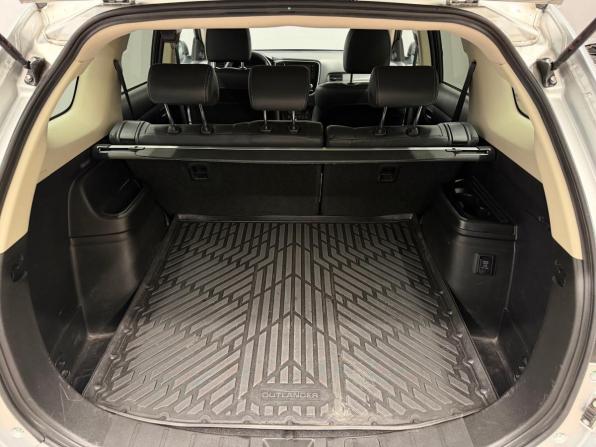 Mitsubishi Outlander III Рестайлинг 3 с пробегом 2020 года, цена 2 399 000 рублей, 73760 км, внедорожник, Автокод Объявления