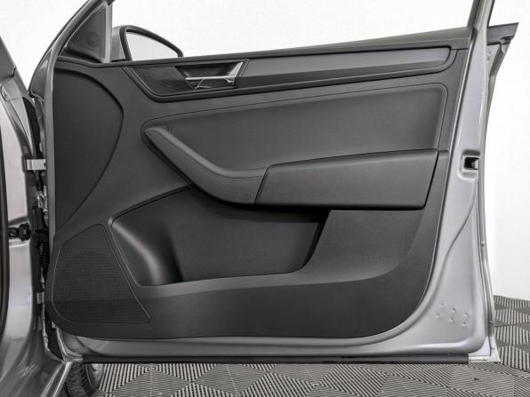 Skoda Rapid II с пробегом 2021 года, цена 1 565 000 рублей, 72302 км, лифтбек, Автокод Объявления