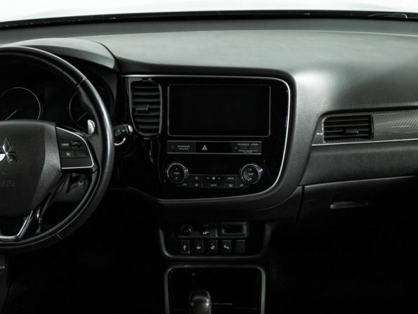 Mitsubishi Outlander III Рестайлинг 3 с пробегом 2019 года, цена 2 469 000 рублей, 117751 км, внедорожник, Автокод Объявления