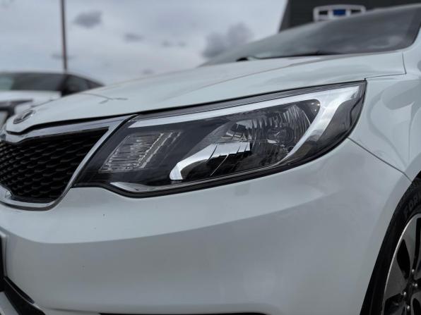 Kia Rio III Рестайлинг с пробегом 2016 года, цена 1 090 000 рублей, 156455 км, седан, Автокод Объявления