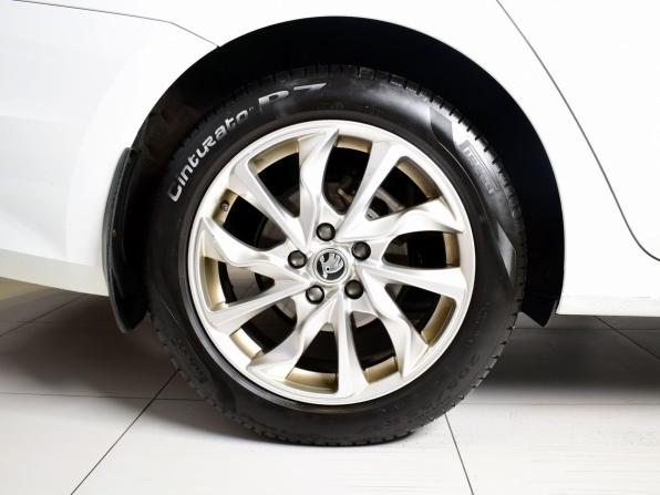 Skoda Octavia IV (A8) с пробегом 2021 года, цена 2 415 997 рублей, 84856 км, лифтбек, Автокод Объявления