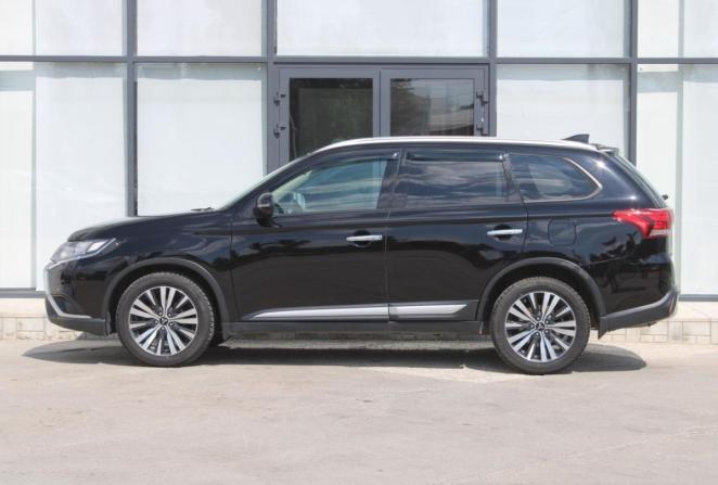 Mitsubishi Outlander III Рестайлинг 3 с пробегом 2019 года, цена 2 630 000 рублей, 68018 км, внедорожник, Автокод Объявления
