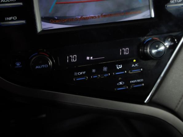 Toyota Camry VIII (XV70) с пробегом 2019 года, цена 2 549 000 рублей, 63690 км, седан, Автокод Объявления