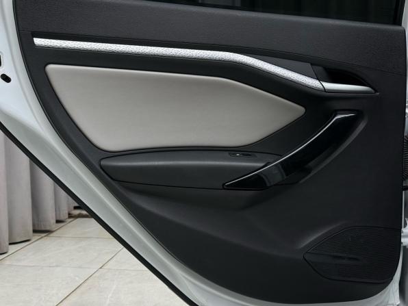 Lada (ВАЗ) Vesta I с пробегом 2021 года, цена 1 099 000 рублей, 137600 км, седан, Автокод Объявления