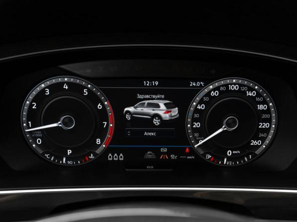 Volkswagen Tiguan II с пробегом 2018 года, цена 2 440 000 рублей, 102223 км, внедорожник, Автокод Объявления