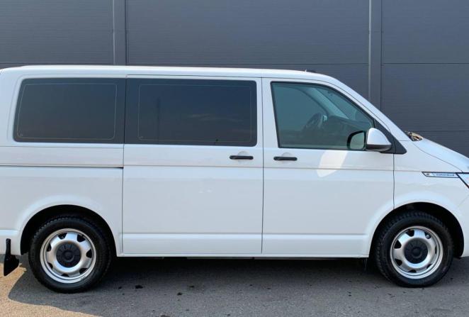 Volkswagen Caravelle T6 Рестайлинг с пробегом 2020 года, цена 3 640 000 рублей, 56851 км, минивэн, Автокод Объявления