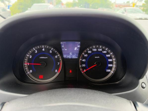 Hyundai Solaris I с пробегом 2014 года, цена 800 000 рублей, 139000 км, седан, Автокод Объявления