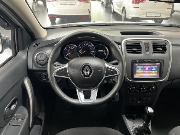 Renault Logan II Рестайлинг с пробегом 2020 года, цена 1 098 000 рублей, 125900 км, седан, Автокод Объявления