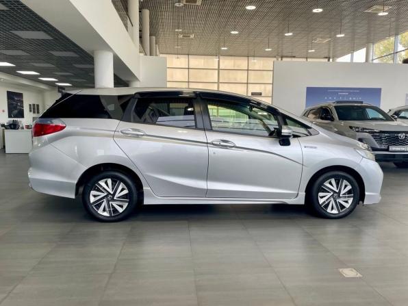 Honda Shuttle II с пробегом 2015 года, цена 1 199 900 рублей, 151000 км, универсал, Автокод Объявления