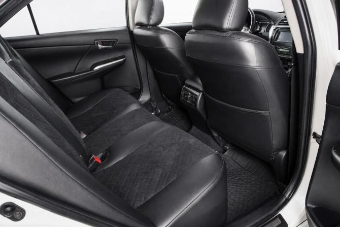 Toyota Camry VII (XV50) Рестайлинг с пробегом 2015 года, цена 1 879 000 рублей, 211000 км, седан, Автокод Объявления