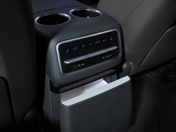 Li Auto (Lixiang) L9 I с пробегом 2023 года, цена 6 790 000 рублей, 34805 км, внедорожник, Автокод Объявления