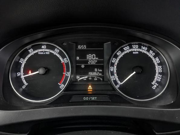 Skoda Rapid I Рестайлинг с пробегом 2019 года, цена 800 000 рублей, 196860 км, лифтбек, Автокод Объявления
