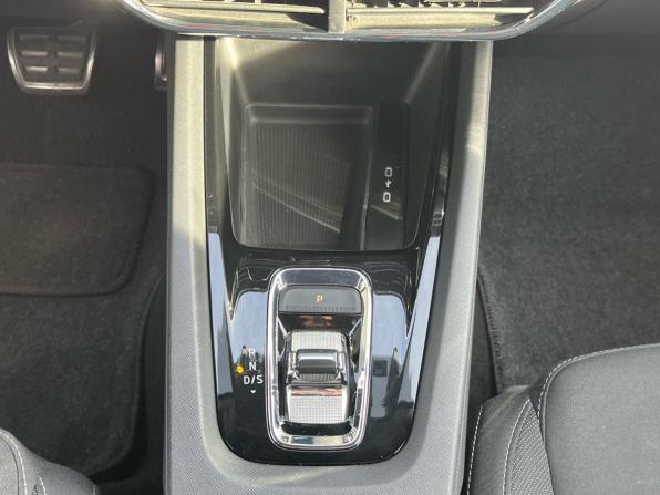 Skoda Octavia IV (A8) с пробегом 2021 года, цена 2 350 000 рублей, 57041 км, лифтбек, Автокод Объявления