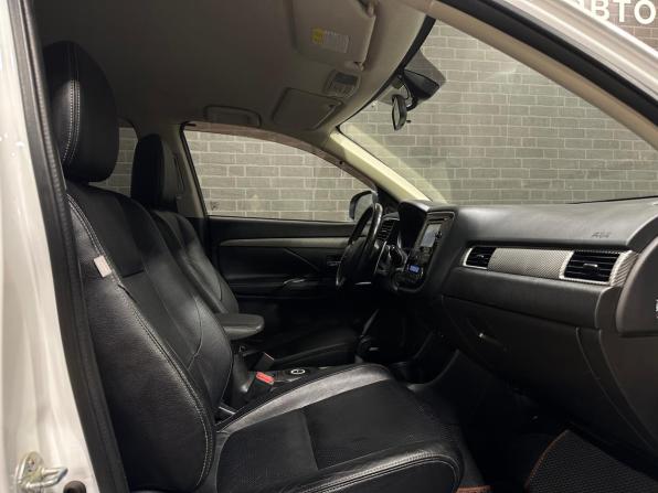 Mitsubishi Outlander III с пробегом 2012 года, цена 1 579 000 рублей, 182199 км, внедорожник, Автокод Объявления