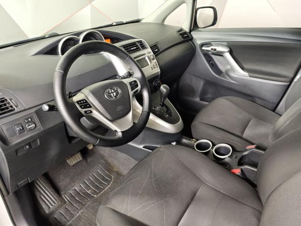 Toyota Verso I с пробегом 2012 года, цена 995 000 рублей, 258370 км, компактвэн, Автокод Объявления