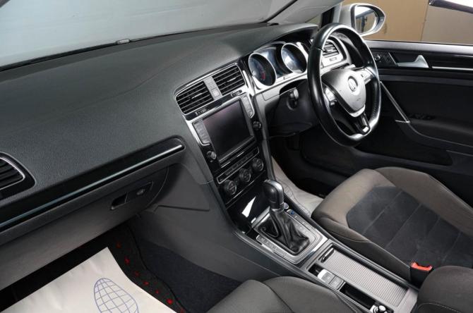 Volkswagen Golf VII с пробегом 2014 года, цена 1 159 000 рублей, 150000 км, универсал, Автокод Объявления