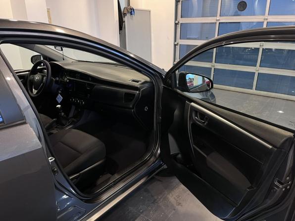 Toyota Corolla XI (E160 E170 E180) с пробегом 2013 года, цена 926 000 рублей, 237480 км, седан, Автокод Объявления