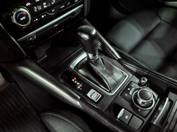 Mazda 6 III (GJ) Рестайлинг с пробегом 2015 года, цена 1 850 000 рублей, 183454 км, седан, Автокод Объявления
