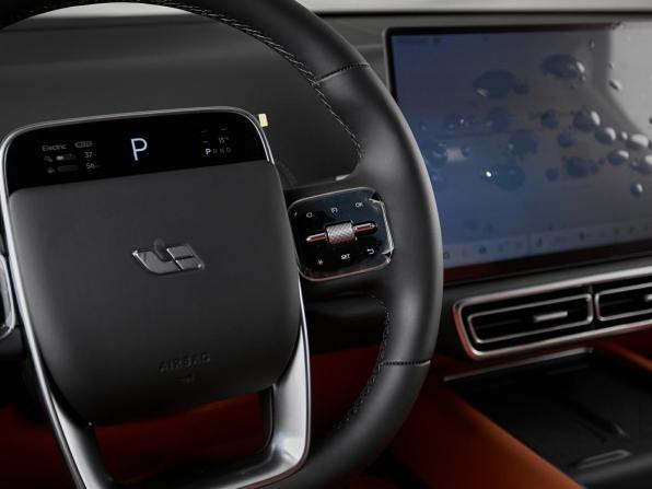 Новый Li Auto (Lixiang) L9 I Рестайлинг 2025 года, цена 11 990 000 рублей, внедорожник, Автокод Объявления