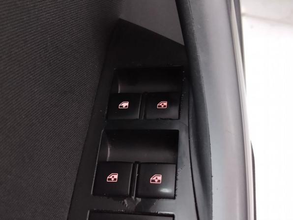 Opel Astra J Рестайлинг с пробегом 2012 года, цена 650 000 рублей, 213142 км, хэтчбек, Автокод Объявления