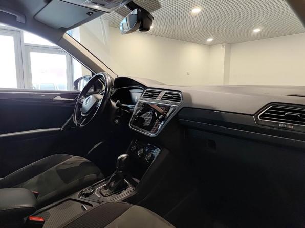 Volkswagen Tiguan II с пробегом 2018 года, цена 2 725 000 рублей, 140477 км, внедорожник, Автокод Объявления