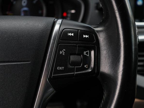 Volvo V40 II с пробегом 2014 года, цена 1 549 000 рублей, 177422 км, хэтчбек, Автокод Объявления