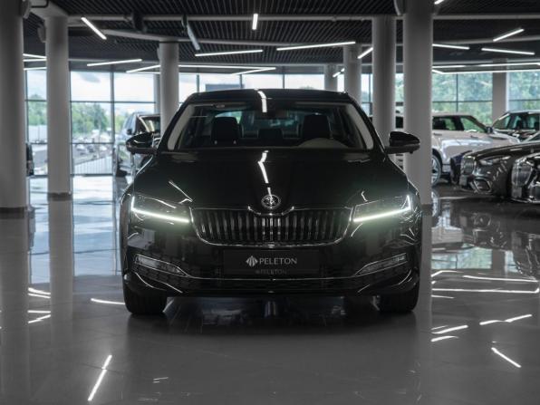 Skoda Superb III Рестайлинг с пробегом 2025 года, цена 3 350 000 рублей, 30 км, лифтбек, Автокод Объявления