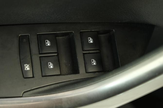 Opel Astra J с пробегом 2012 года, цена 799 000 рублей, 105400 км, хэтчбек, Автокод Объявления