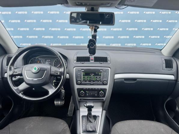 Skoda Octavia II (A5) Рестайлинг с пробегом 2013 года, цена 909 000 рублей, 196023 км, лифтбек, Автокод Объявления