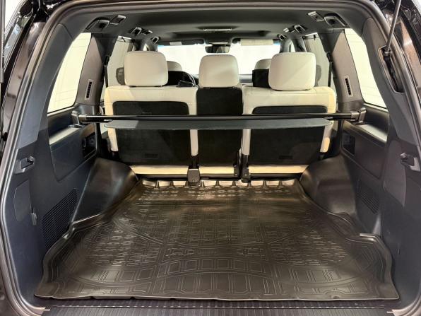 Lexus LX III Рестайлинг 2 с пробегом 2015 года, цена 7 990 000 рублей, 75000 км, внедорожник, Автокод Объявления