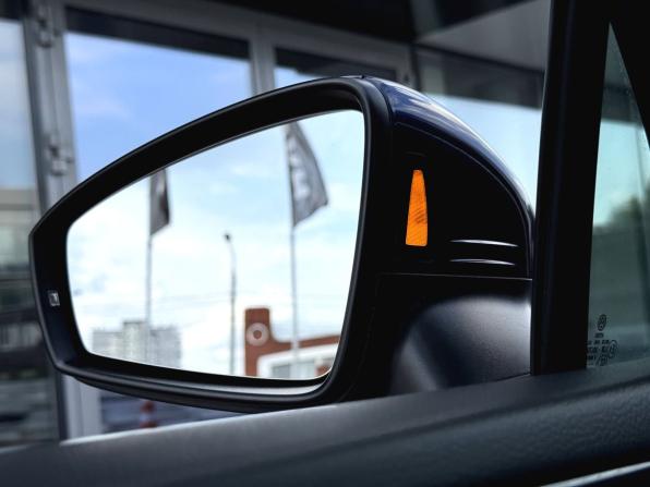 Volkswagen Tiguan II Рестайлинг с пробегом 2021 года, цена 3 690 000 рублей, 68148 км, внедорожник, Автокод Объявления