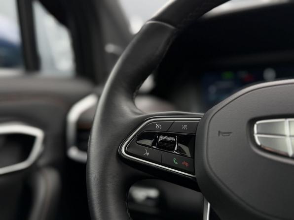 Geely Okavango I Рестайлинг с пробегом 2023 года, цена 2 689 000 рублей, 48330 км, внедорожник, Автокод Объявления
