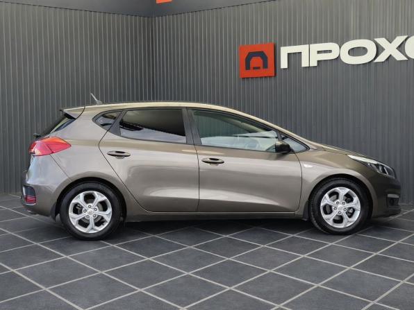 Kia Ceed II Рестайлинг с пробегом 2016 года, цена 1 177 000 рублей, 147472 км, хэтчбек, Автокод Объявления