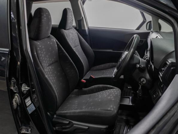 Toyota Ractis II с пробегом 2013 года, цена 989 000 рублей, 72703 км, хэтчбек, Автокод Объявления
