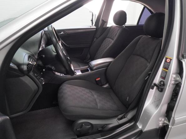 Mercedes-Benz C-Класс II (W203) Рестайлинг с пробегом 2004 года, цена 599 000 рублей, 370380 км, седан, Автокод Объявления