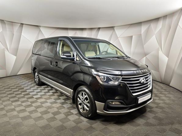 Hyundai H-1 II Рестайлинг 2 с пробегом 2018 года, цена 2 599 000 рублей, 146309 км, минивэн, Автокод Объявления