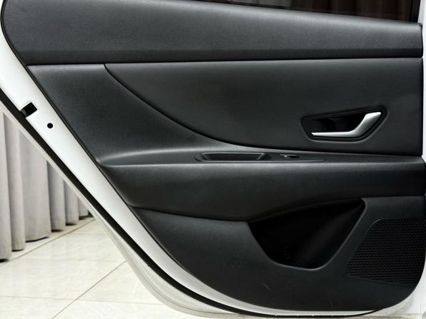 Hyundai Elantra VII (CN7) с пробегом 2022 года, цена 2 049 000 рублей, 56000 км, седан, Автокод Объявления