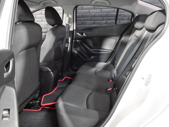 Mazda 3 III (BM) с пробегом 2014 года, цена 1 200 000 рублей, 225337 км, седан, Автокод Объявления