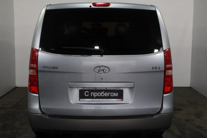 Hyundai H-1 II с пробегом 2014 года, цена 2 199 000 рублей, 106000 км, минивэн, Автокод Объявления