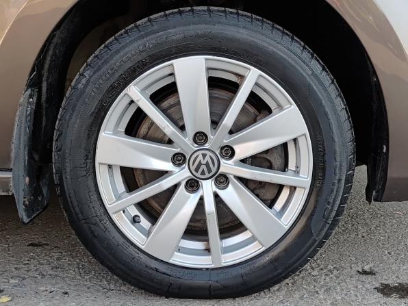 Volkswagen Polo V Рестайлинг с пробегом 2017 года, цена 930 000 рублей, 97452 км, седан, Автокод Объявления